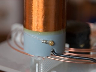 Tesla coil DRSSTC secondary coil ground terminal