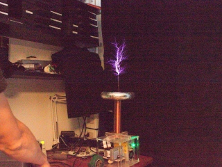 Tesla coil DRSSTC sparks