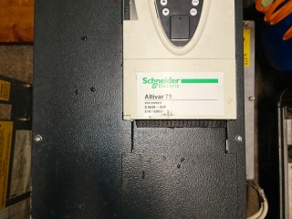 schneider altivar frequency inverter front