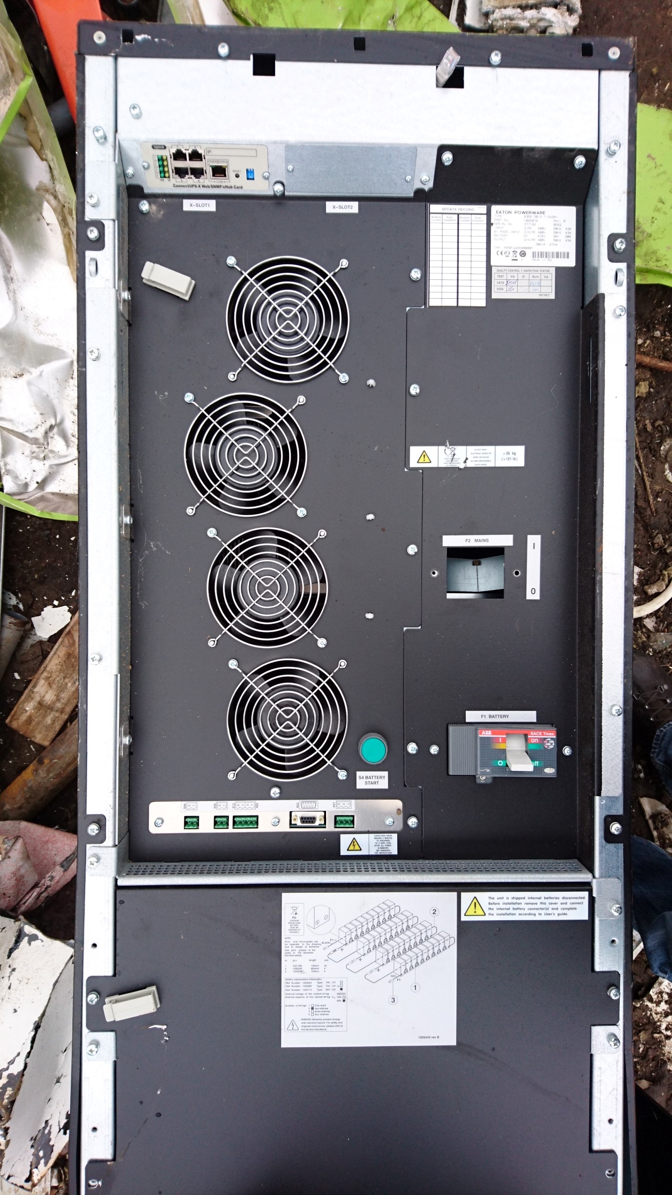 Eaton PowerWare 9255 UPS front