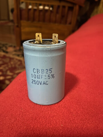 684 max 10 x 0.68uF / 680nF - 1st CLASS POST Polyester Film Capacitor 250V 