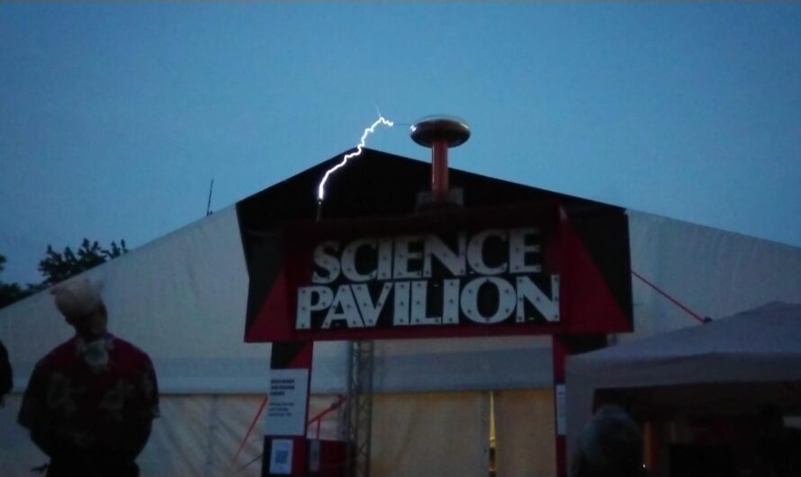 Roskilde Festival 2022 – Science Pavilion Tesla Coil Music at Night